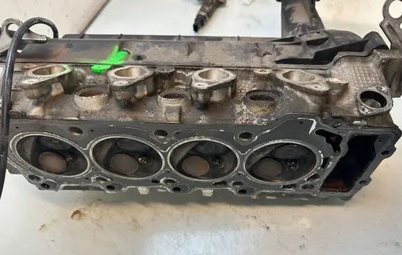 Mercedes-Benz A W168 Engine head 1660160201