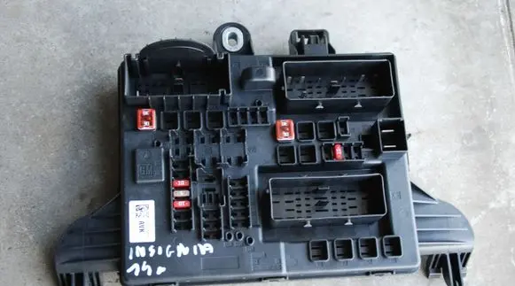 Opel Insignia A Fuse box set 22737768