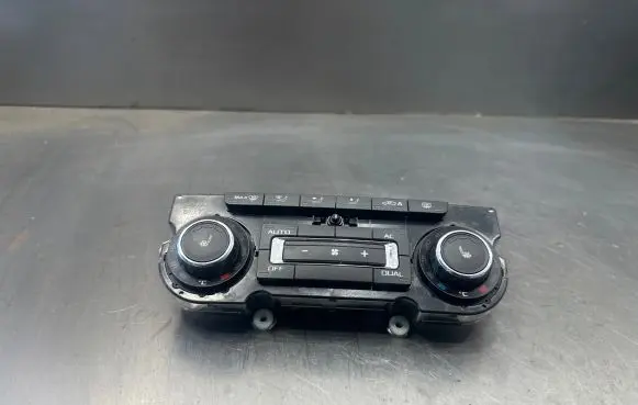 Skoda Octavia Mk2 (1Z) Climate control unit 3T0907044BL 5HB00974975