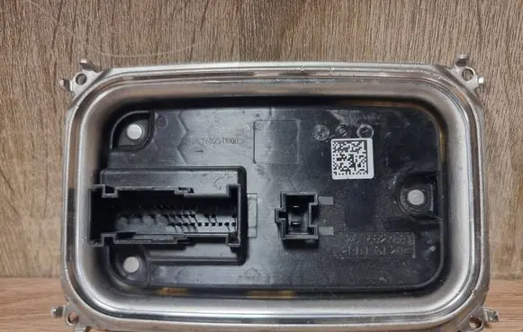Mercedes-Benz S W223 LED ballast control module A2239000411
