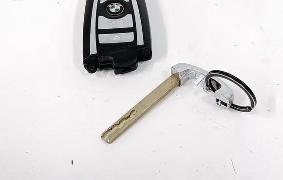 BMW 7 F01 F02 F03 F04 Ignition key/card 9259717