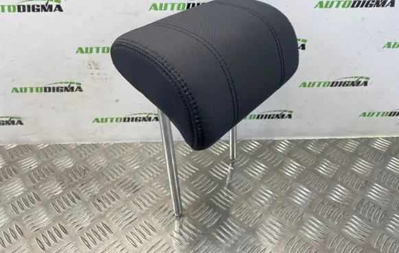 Land Rover Evoque II Rear seat headrest 