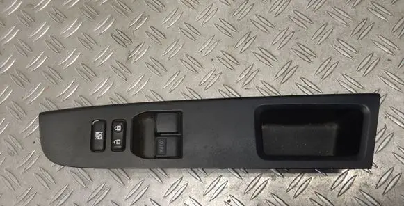 Toyota Yaris Electric window control switch 742320D670
