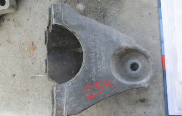 Volkswagen Tiguan Rear control arm