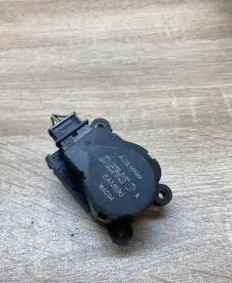 Citroen C8 Air flap motor/actuator A21200100 EAM590