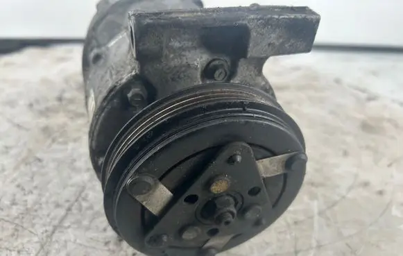 Volvo S60 Air conditioning (A/C) compressor (pump) 31315453 031313082B4