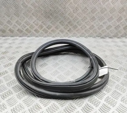 BMW 8 G16 Trunk rubber seal (body) 7453765
