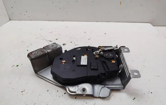 Volkswagen Caddy Loading door lock 2K0827201Q