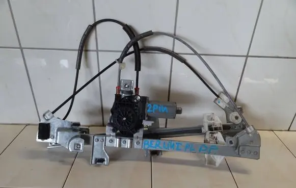 Citroen Berlingo Sliding door motor assembly 
