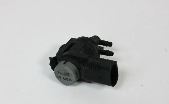 Audi A4 S4 B8 8K Turbo solenoid valve 1K0906283A