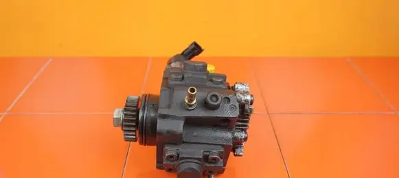 Renault Trafic II (X83) Fuel injection high pressure pump 0445010170 M9R782