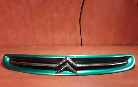 Citroen Xsara Picasso Front bumper upper radiator grill 9631507477