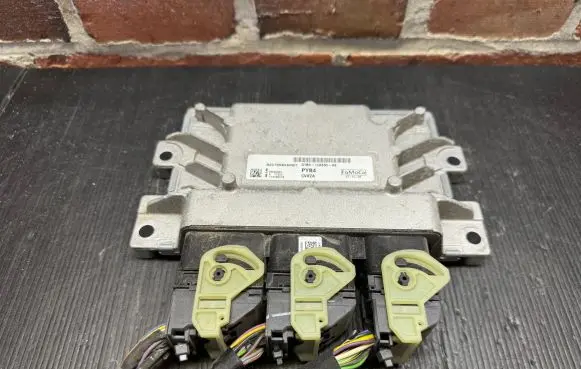 Ford Fiesta Engine control unit/module G1B5-12A650-AE A2C7554030301