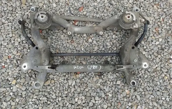 Mercedes-Benz C W204 Front subframe A2046280057