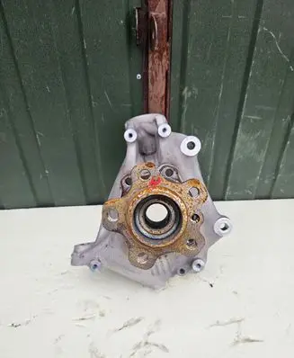 BMW 4 G22 G23 G24 G26 Stub axle 68932596893260