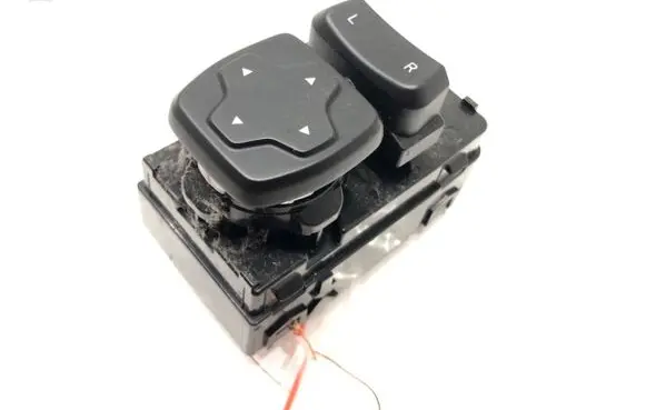 Hyundai Kona I Wing mirror switch 3K548A-1000