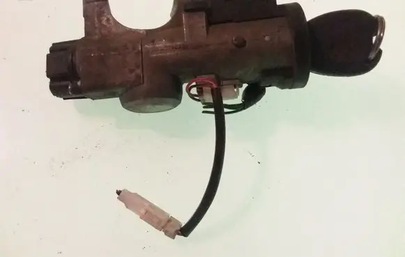Nissan Primera Ignition lock 28590C9965 21574A C99655