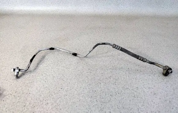 Chrysler Grand Voyager IV Air conditioning (A/C) pipe/hose