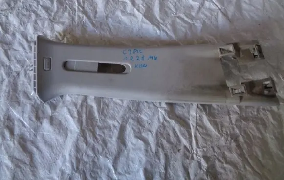 Citroen C3 Picasso (B) pillar trim (top) 9682558677