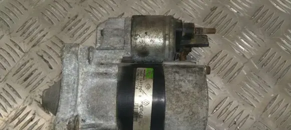 Renault Megane II Starter motor 8200266777A