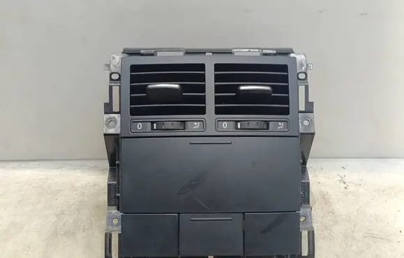 Volkswagen Touareg I Dash center air vent grill 7L6819203D 7L6863072C