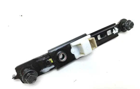 Hyundai Santa Fe Seat belt adjustment rail 