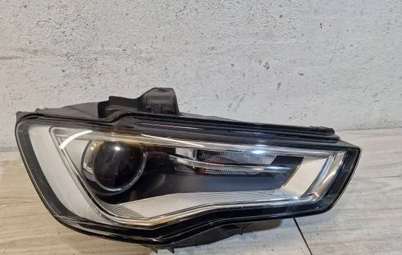 Audi A3 S3 8V Headlight/headlamp 8v0941006AE