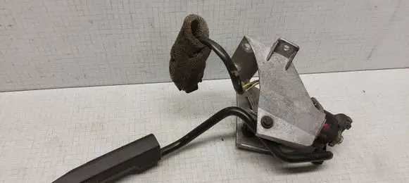 Audi A6 S6 C4 4A Accelerator throttle pedal 4A0721757 4A1721507K 0205001032