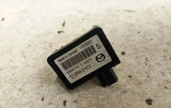 Mazda CX-7 Airbag deployment crash/impact sensor GP9A57KC0 11212007 6369D774