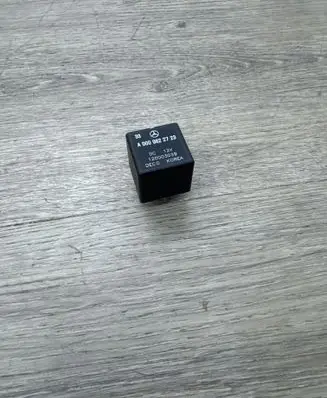 Mercedes-Benz C W205 Other relay A0009822723