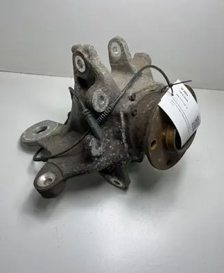 BMW 5 F10 F11 Rear wheel hub 6796100