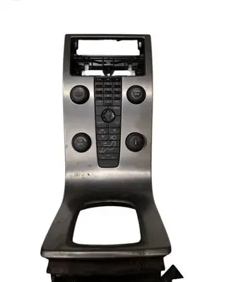 Volvo V50 Head unit multimedia control 