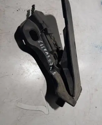 Volkswagen Golf Plus Accelerator throttle pedal 1k1723503m