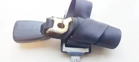 Mitsubishi Carisma Rear seatbelt buckle