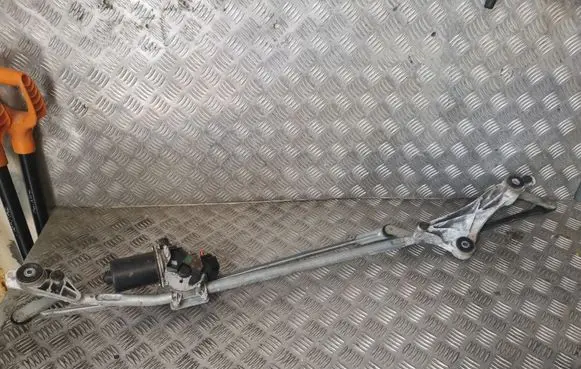 Mercedes-Benz A W169 Front wiper linkage and motor A1698200300 404902