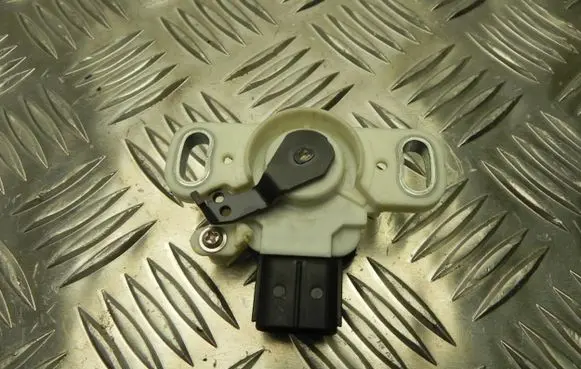 Toyota Yaris Brake pedal sensor switch 8951033030 G2161