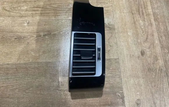 Land Rover Range Rover L405 Dashboard side air vent grill/cover trim CK52046B30AC 26022013 08288