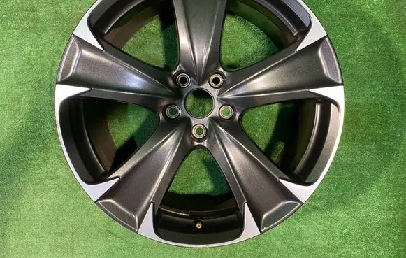 R19 alloy rim
