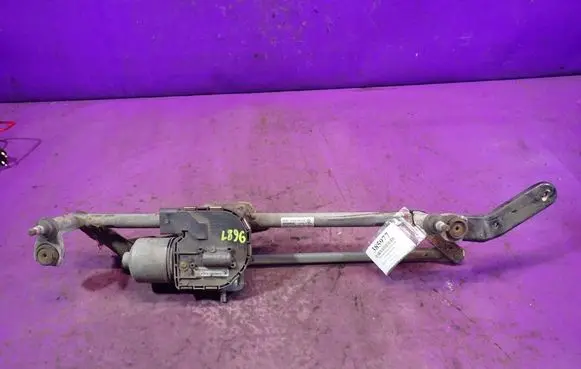 Skoda Octavia Mk2 (1Z) Front wiper linkage and motor 