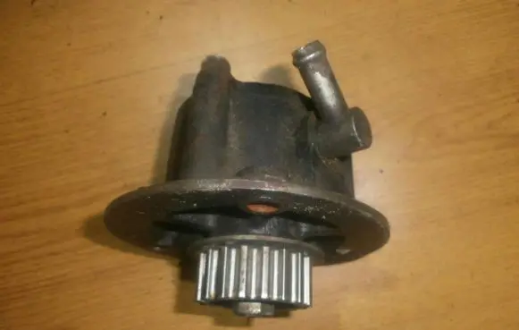 Nissan Primera Power steering pump 146502j601 vb6001b