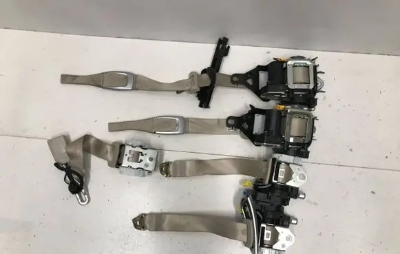 Mercedes-Benz S W222 Set of seat belts 