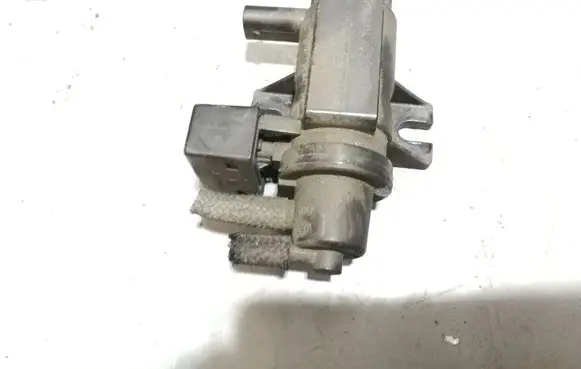 BMW 5 E60 E61 Turbo system vacuum part 7805391