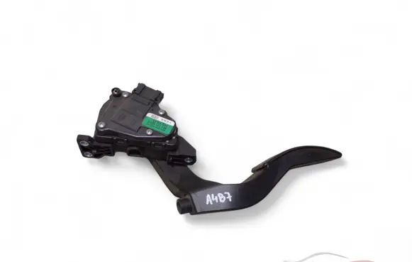 Audi A4 S4 B7 8E 8H Accelerator throttle pedal 8E1721523C