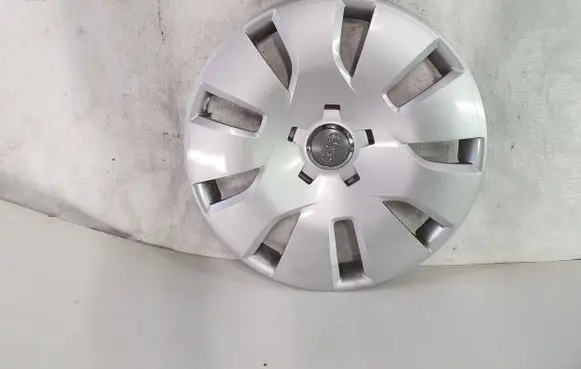Audi A4 S4 B8 8K R16 wheel hub/cap/trim 8K0601147