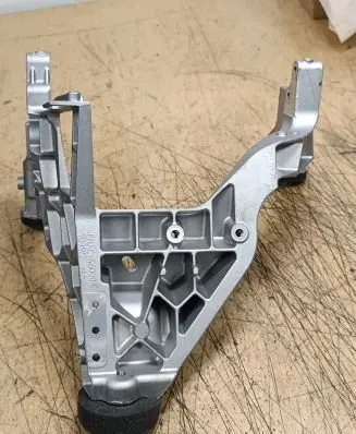 BMW 5 F10 F11 Steering rack mounting bracket 6140831