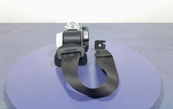 BMW X7 G07 Front seatbelt 6998171
