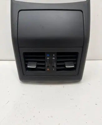 BMW 3 E90 E91 Rear air vent grill 7132381 58450713