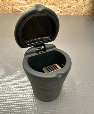 Ashtray (front)