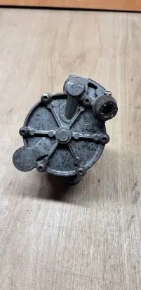 Volvo V70 Vacuum pump 72230016 074145100 99T068