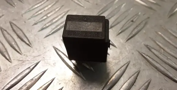 Mercedes-Benz C W203 Other relay 0025421119
